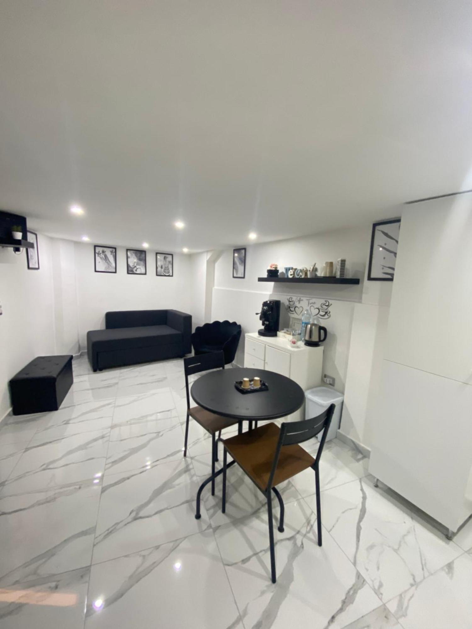 La Casetta Di Giovy Naples Luaran gambar